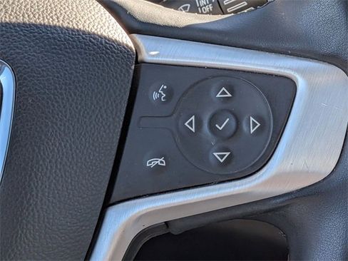 Used 2023 GMC Acadia SLT image 21