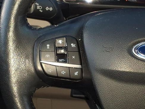 Used 2020 Ford Escape Titanium image 11