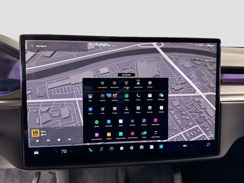 Used 2023 Tesla Model X image 22