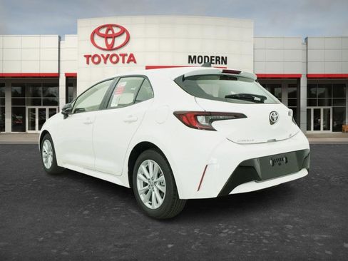New 2026 Toyota Corolla SE FWD image 3