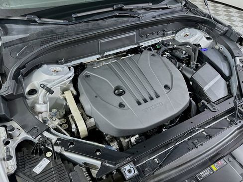 Used 2022 Volvo XC60 B5 Momentum w/ Advanced Package image 26