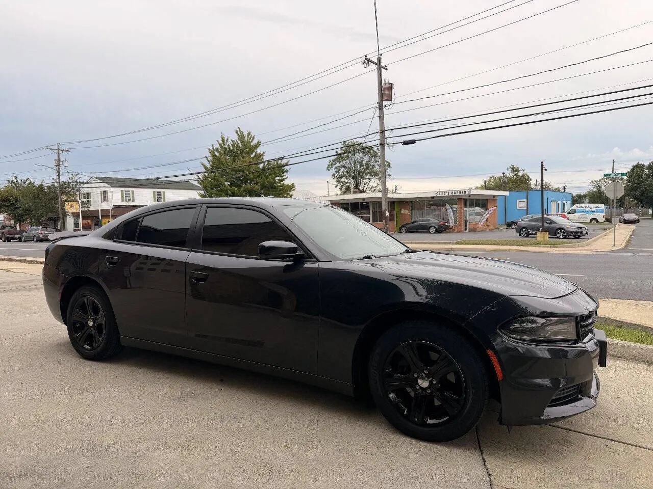 Used 2019 Dodge Charger SXT RWD image 5