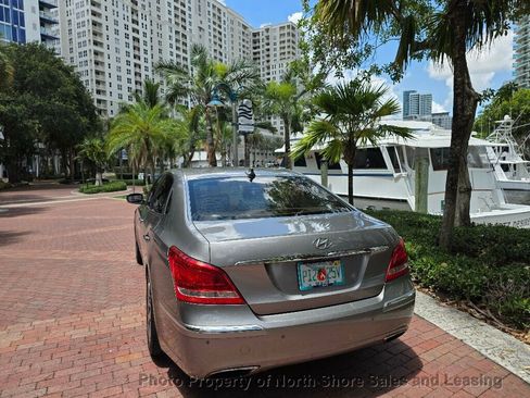 Used 2013 Hyundai Equus Signature RWD image 22