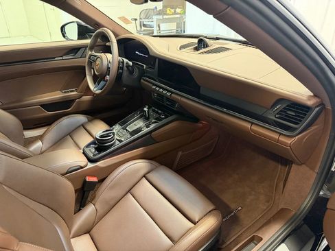 Used 2026 Porsche 911 Carrera 4S AWD/4WD image 25