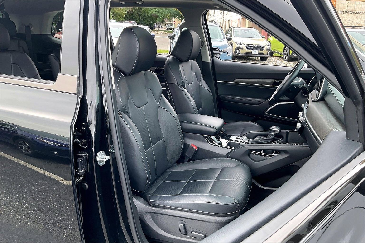 Used 2022 Kia Telluride EX w/ EX Premium Package AWD/4WD image 7