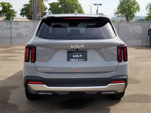 New 2026 Kia Sorento S image 6