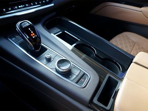 Used 2021 Cadillac Escalade Sport w/ Driver Assist Tech Package image 31