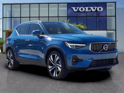 Used 2023 Volvo XC40 B4 Plus w/ Driver Assist Package