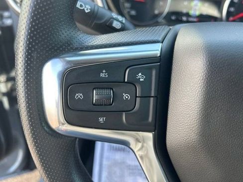 Used 2025 Chevrolet Blazer LT FWD image 17