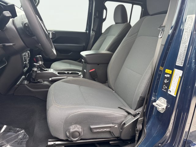 Used 2025 Jeep Wrangler Unlimited Sport AWD/4WD image 9