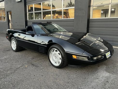 Used 1991 Chevrolet Corvette Convertible image 9