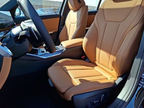 Used 2026 BMW 330i xDrive Sedan w/ Premium Package AWD/4WD image 9