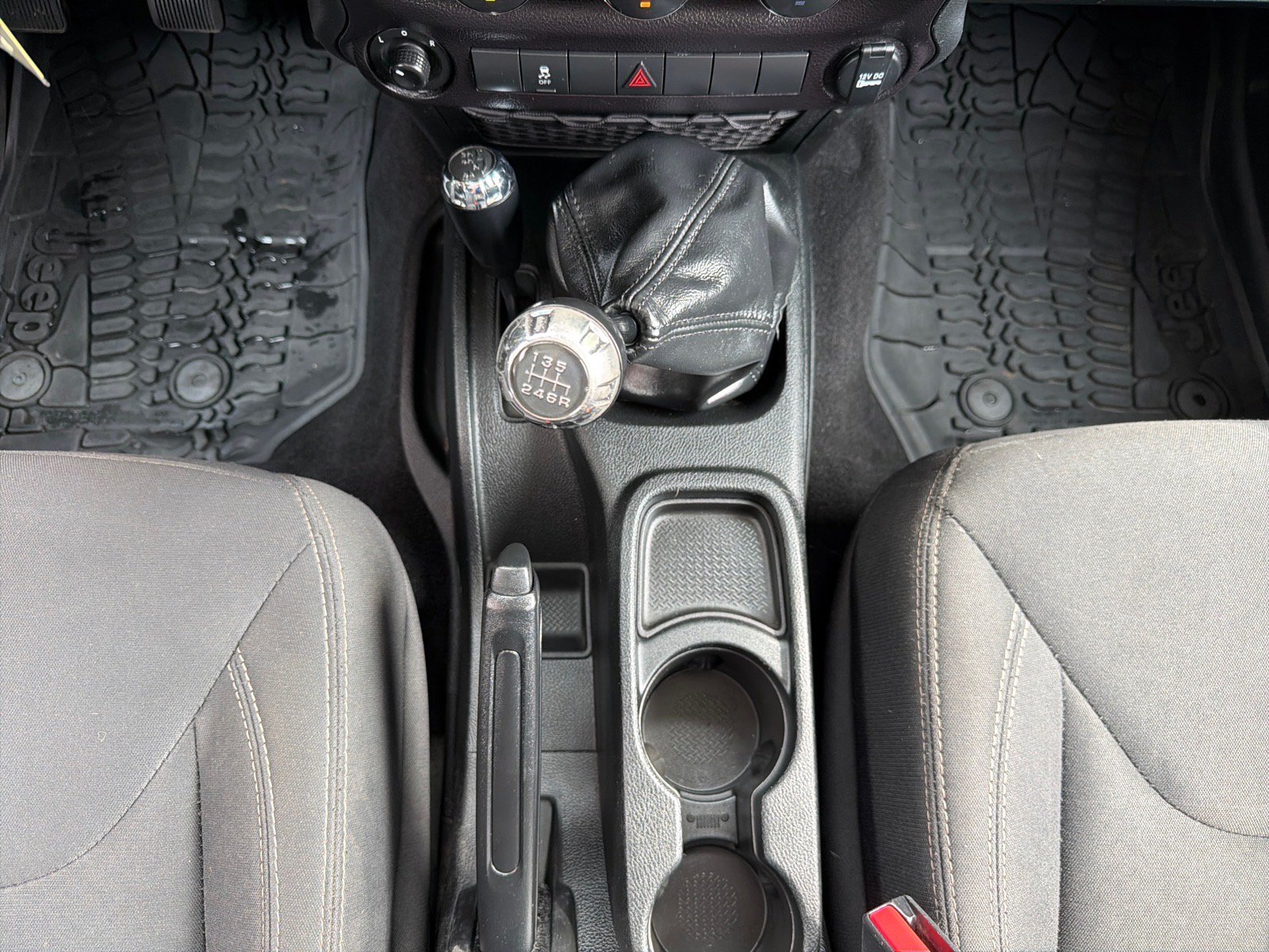 Used 2018 Jeep Wrangler Sport AWD/4WD image 21