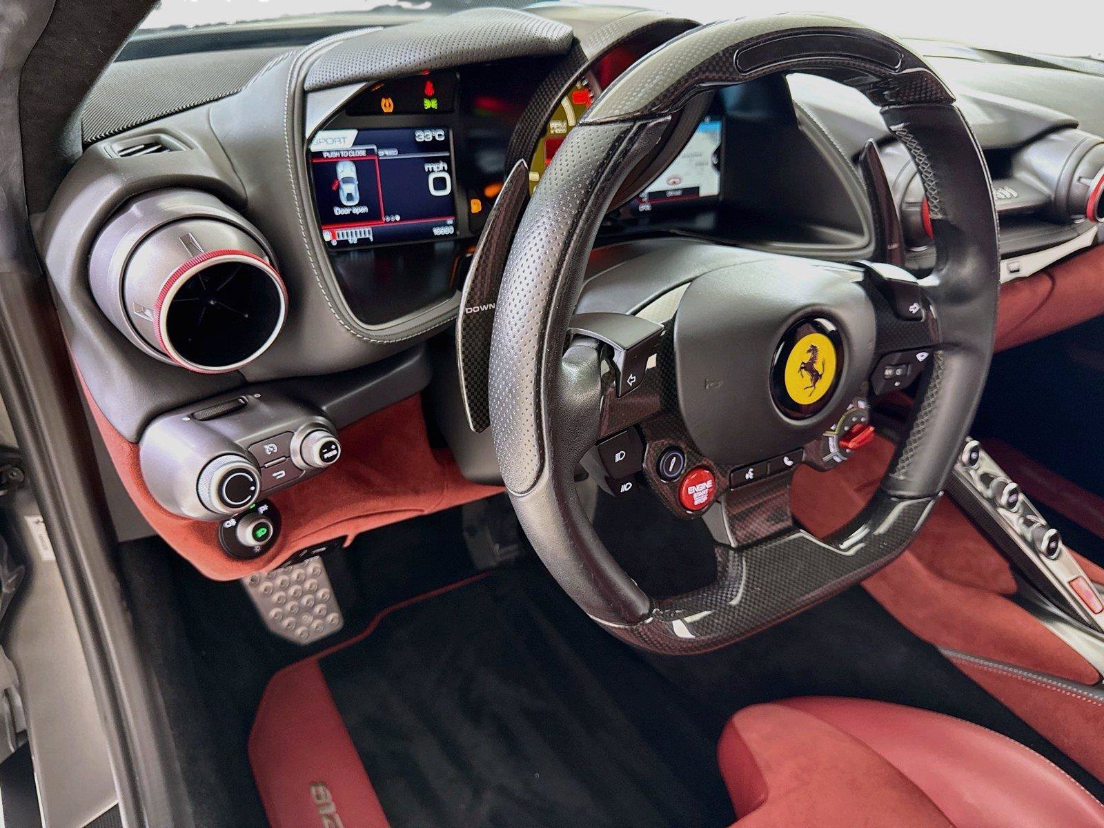 Used 2019 Ferrari 812 Superfast RWD image 24