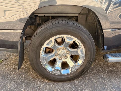 Used 2019 RAM 1500 Big Horn AWD/4WD image 13