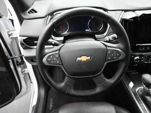 Used 2023 Chevrolet Traverse High Country AWD/4WD image 12