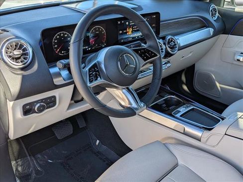 Certified 2025 Mercedes-Benz GLB 250 image 10