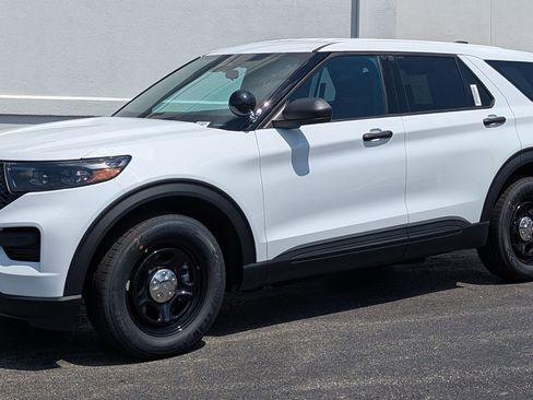 New 2025 Ford Explorer 4WD Police Interceptor image 3