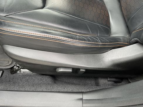 Used 2023 Subaru Crosstrek 2.5i Limited w/ Moonroof Package image 16