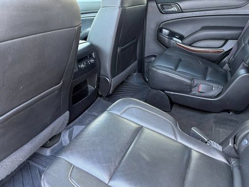 Used 2017 GMC Yukon SLT AWD/4WD image 12