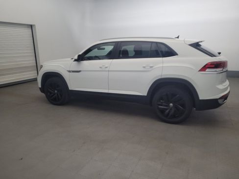 Used 2022 Volkswagen Atlas Cross Sport SE w/ Panoramic Sunroof Package FWD image 3