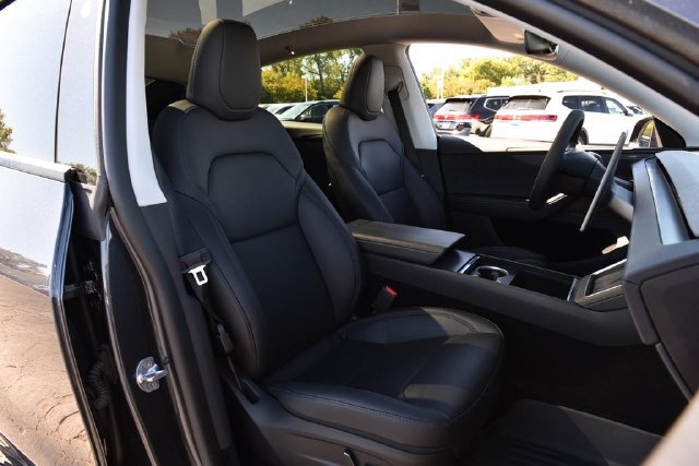 Used 2026 Tesla Model Y Long Range AWD/4WD image 15