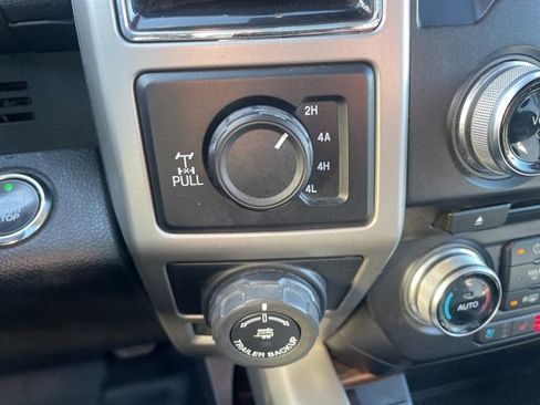 Used 2018 Ford F150 Lariat w/ Equipment Group 502A Luxury image 23