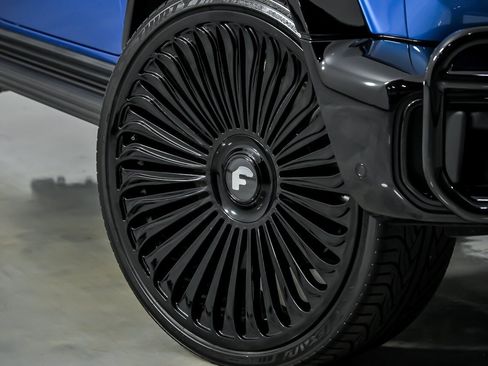 Used 2025 Mercedes-Benz G 63 AMG 4MATIC image 4