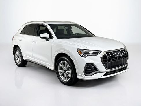 Used 2025 Audi Q3 2.0T Premium w/ Convenience Package AWD/4WD image 7