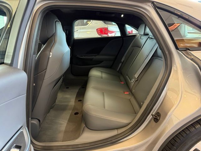 Used 2024 Lucid Air Touring AWD/4WD image 21
