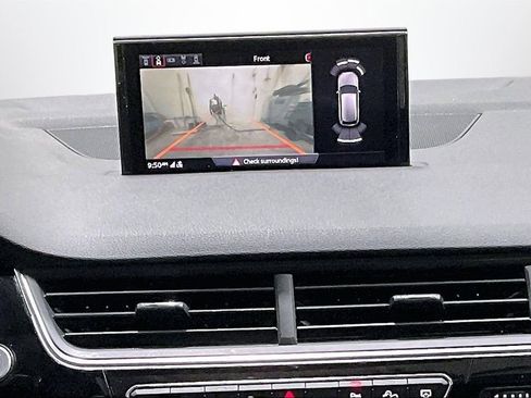 Used 2018 Audi Q7 3.0T Premium Plus w/ Premium Plus Package image 9