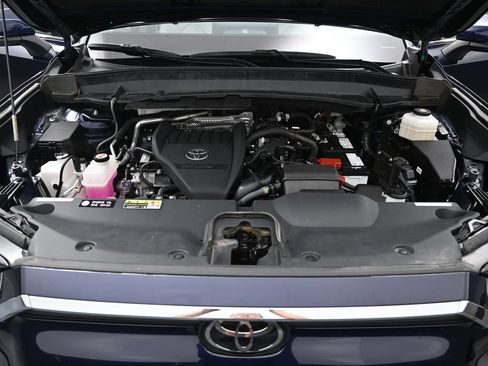Certified 2024 Toyota Grand Highlander AWD image 38