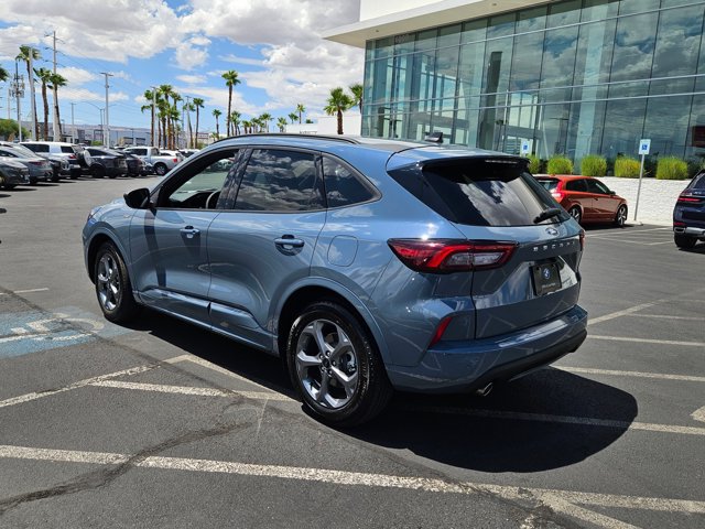 Used 2023 Ford Escape ST-Line w/ Tech Pack #1 FWD image 8