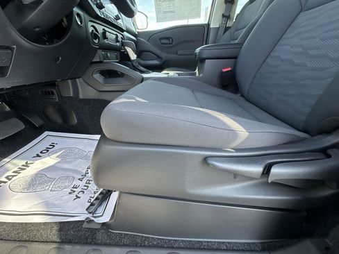 New 2026 Nissan Frontier S image 12