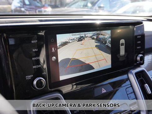 Used 2022 Kia Sorento S w/ Panoramic Sunroof Package image 8