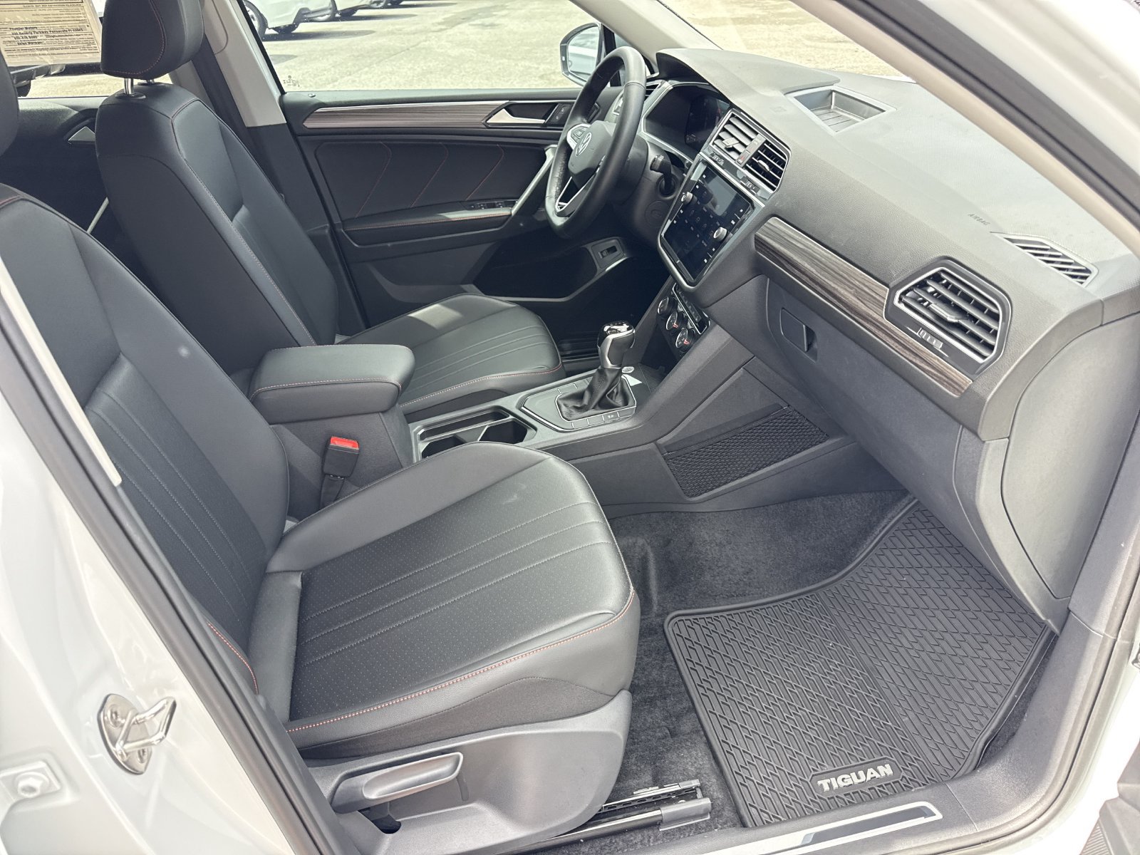 Used 2024 Volkswagen Tiguan Wolfsburg Edition FWD image 31