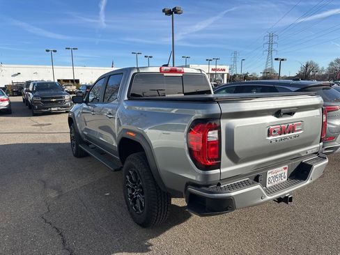 Used 2025 GMC Canyon Elevation w/ Technology Package image 4