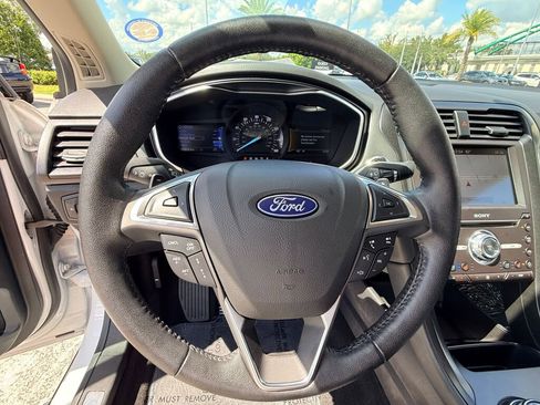 Used 2019 Ford Fusion Titanium image 32