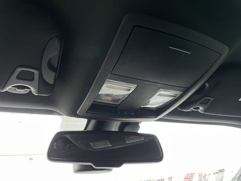 Used 2022 Dodge Challenger R/T image 19