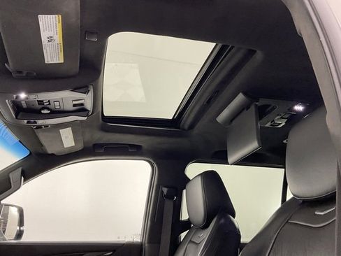 Used 2019 Cadillac Escalade ESV Platinum image 13