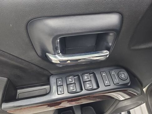 Used 2014 GMC Sierra 1500 SLE w/ SLE Value Package AWD/4WD image 11