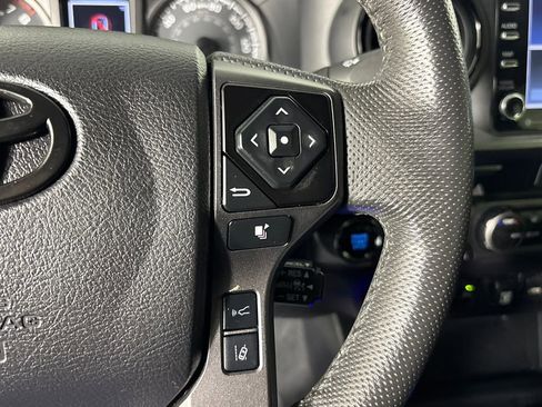 Used 2022 Toyota Tacoma TRD Sport w/ Technology Package RWD image 16