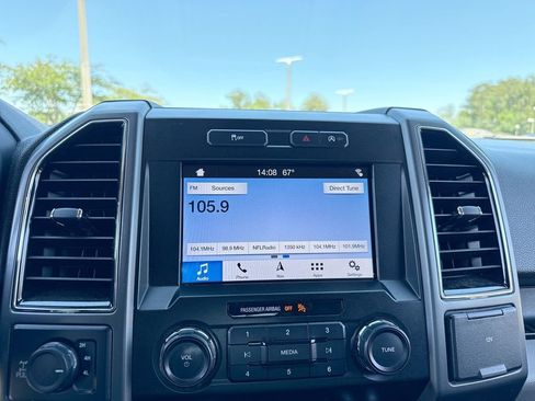 Used 2019 Ford F150 XLT w/ Equipment Group 302A Luxury AWD/4WD image 19