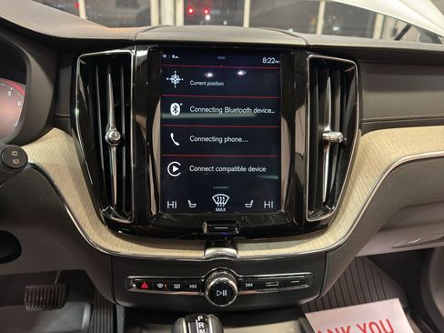 Used 2018 Volvo XC60 T5 Inscription w/ Convenience Package image 17