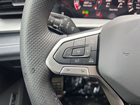 New 2026 Volkswagen Tiguan SE R-Line AWD/4WD image 30