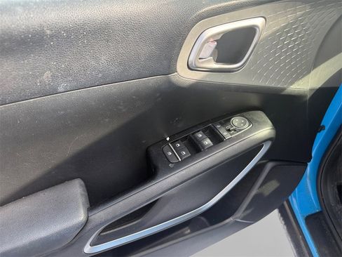 Certified 2023 Kia Soul S image 14