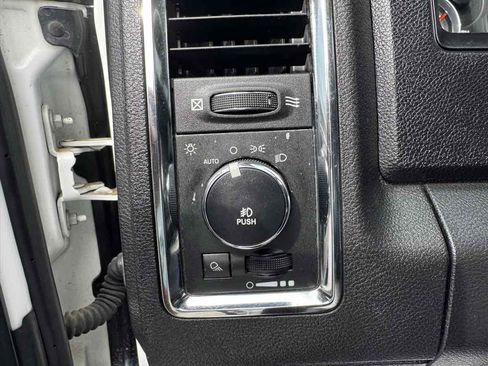 Used 2013 RAM 2500 Laramie w/ Convenience Group AWD/4WD image 10