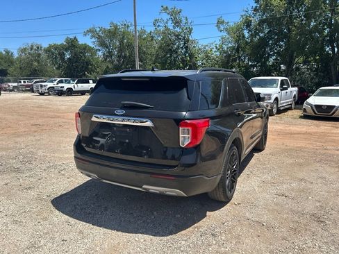 Used 2022 Ford Explorer XLT w/ Equipment Group 202A RWD image 3