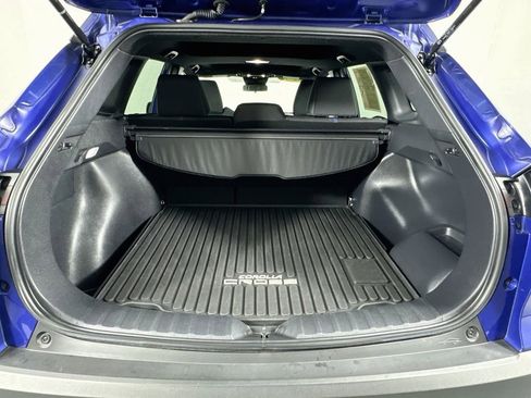 Used 2025 Toyota Corolla Cross AWD Hybrid w/ Moonroof Package image 26