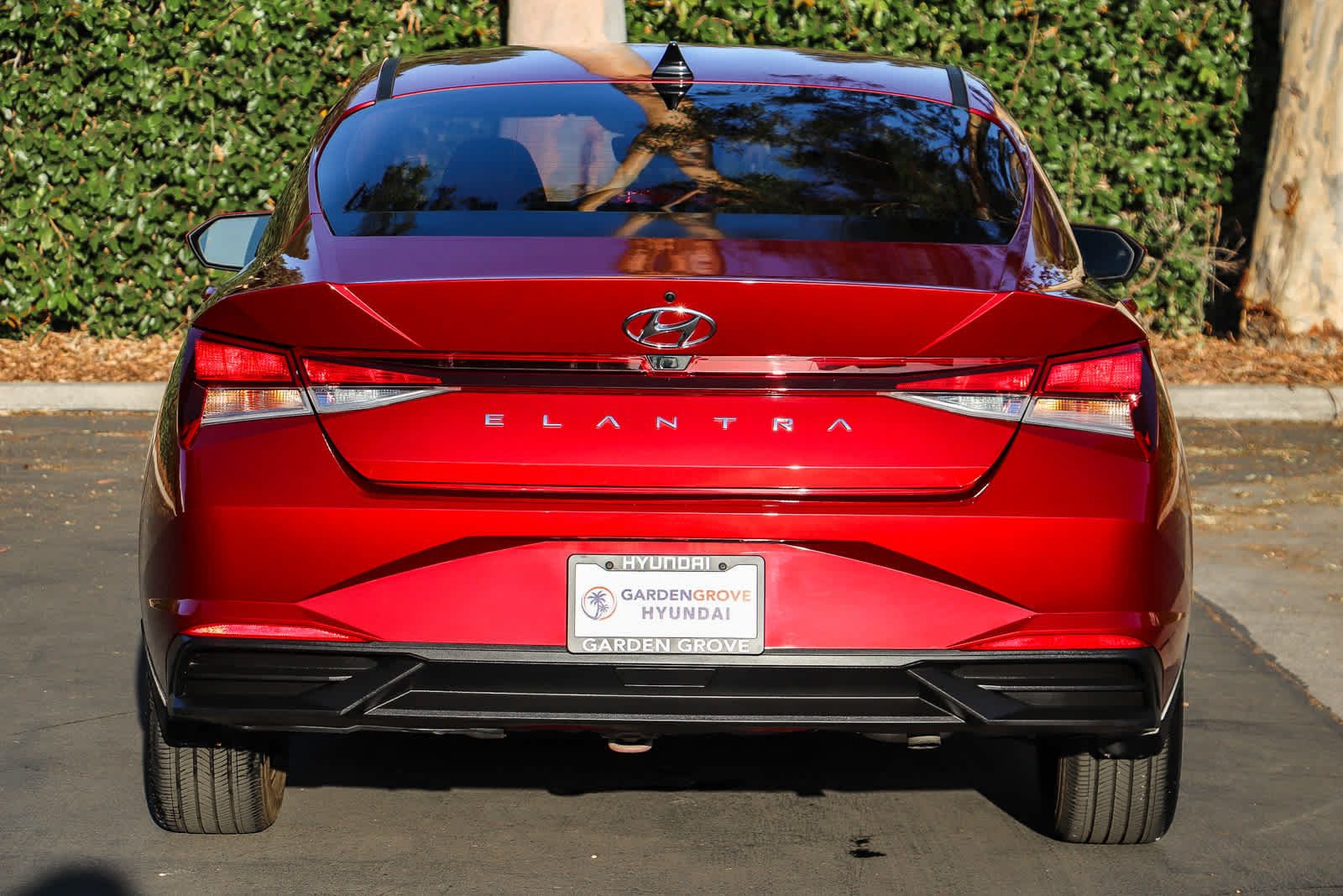 Used 2023 Hyundai Elantra SEL FWD image 7